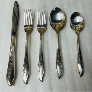 1847 Roger’s Bros. Silver-plated 5 Piece Silverware Place Setting Springtime